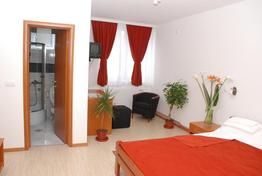 M Garni Hotel Vranje Zimmer foto